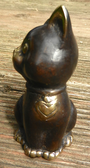 kleine Katze aus Bronze