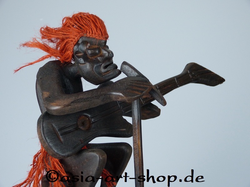 tempsinger_asmat_nah
