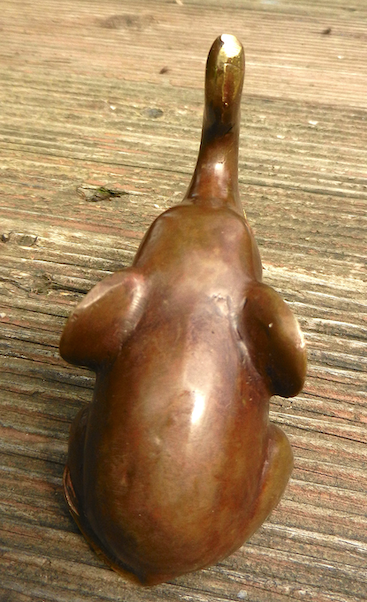 kleiner Elefant aus Bronze
